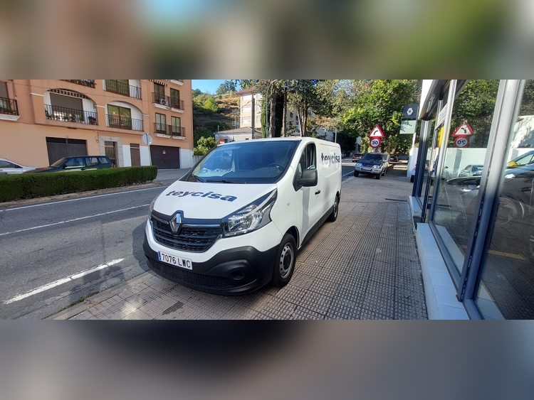 Renault Trafic 2.0 120cv foto 9